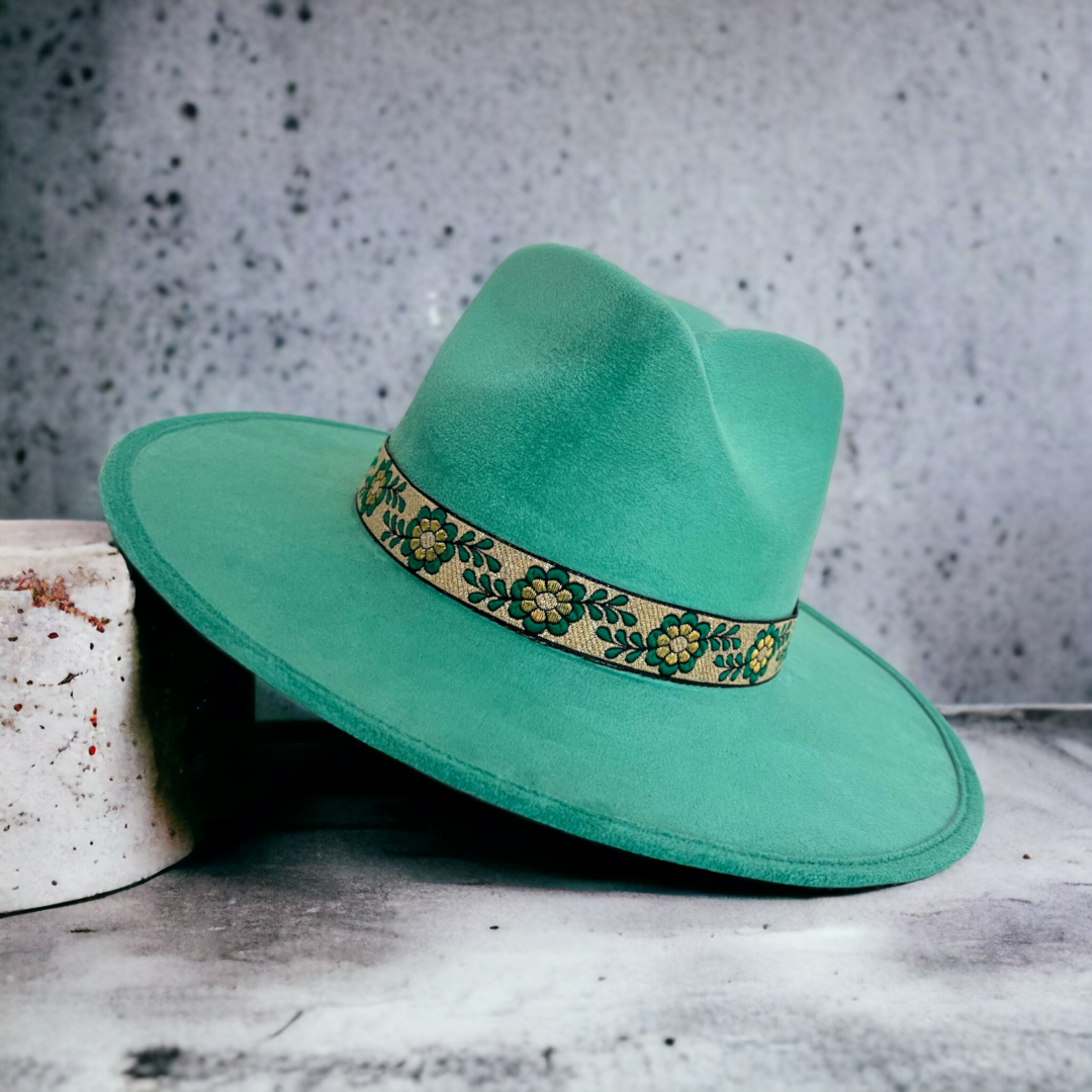 APALUSA Hat